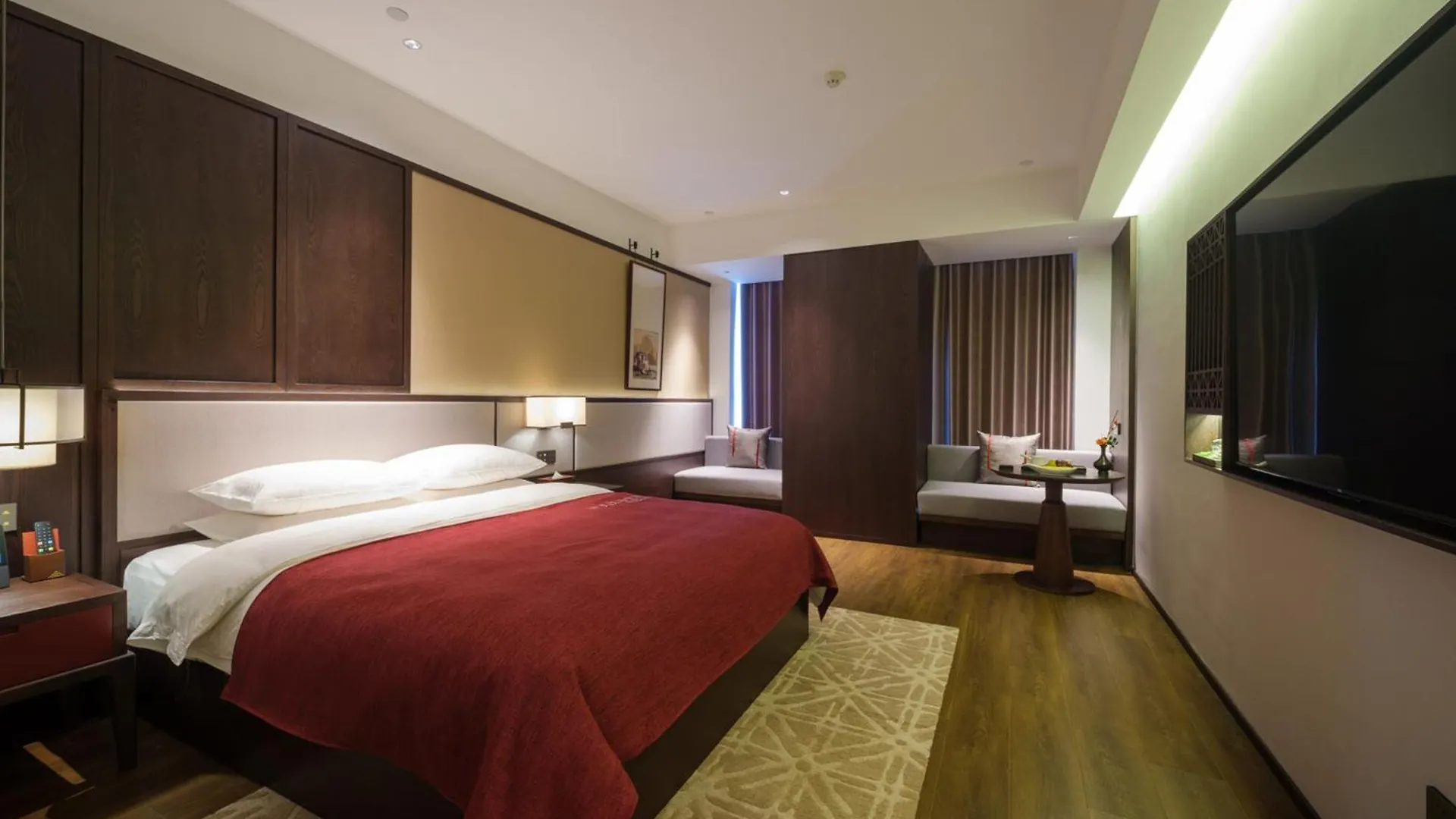 Zhengzhou East Station Longzi Lake University Area Qianna Yuanxi Hotel