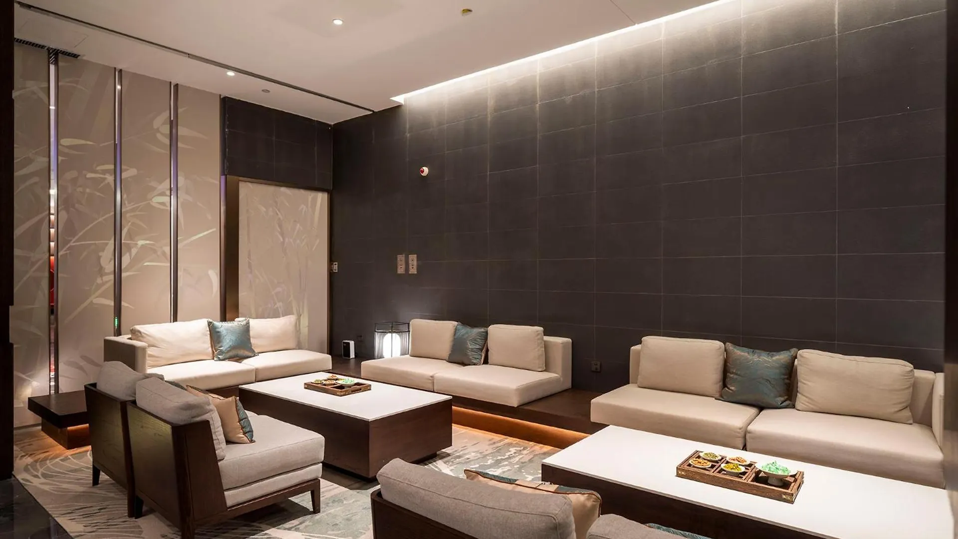 ****  Zhengzhou East Station Longzi Lake University Area Qianna Yuanxi Hotel 中国