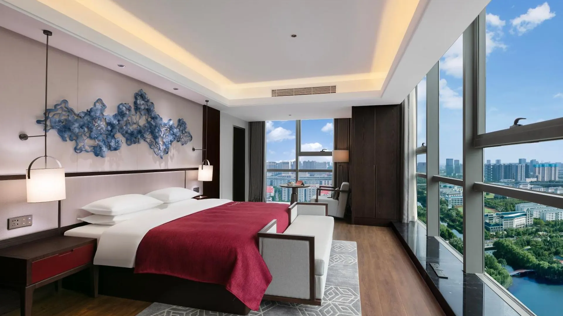 Zhengzhou East Station Longzi Lake University Area Qianna Yuanxi Hotel