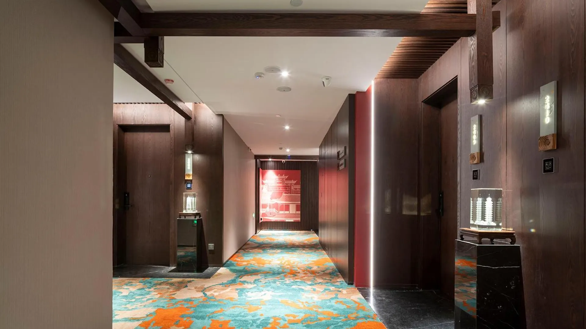 Zhengzhou East Station Longzi Lake University Area Qianna Yuanxi Hotel